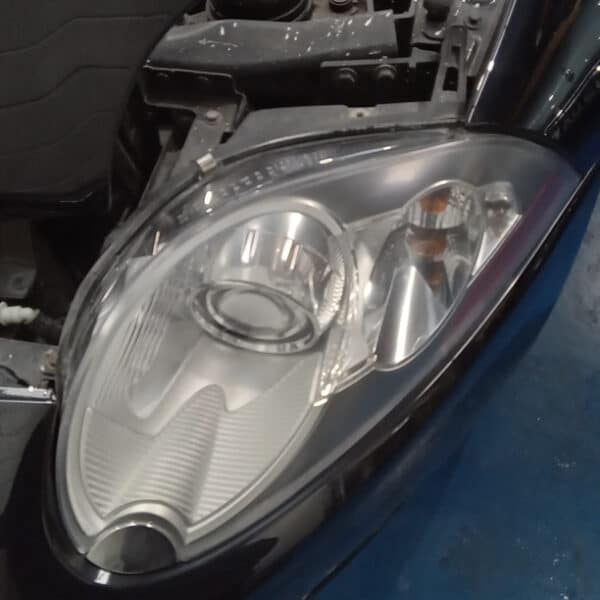 13.03.2025 2006 jaguar xkr polishing headlights (6)