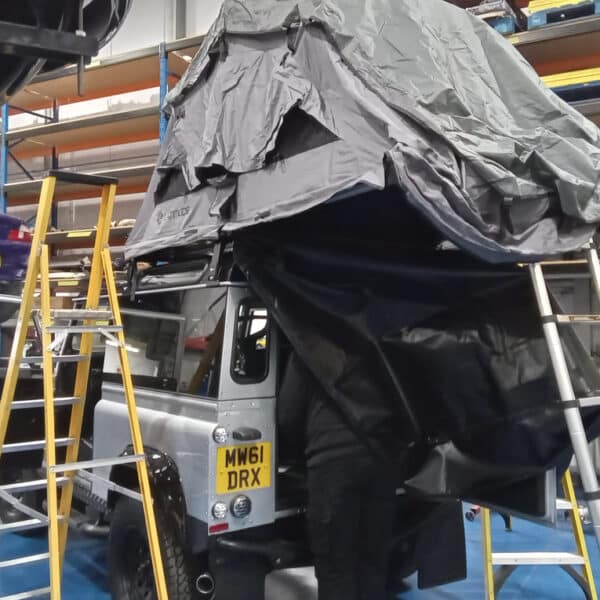 13.03.2025 2012 land rover defender 90 silver roff tent erection (1)