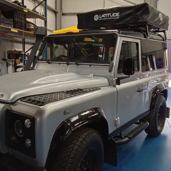 13.03.2025 2012 land rover defender 90 roof tent disassembly (1)