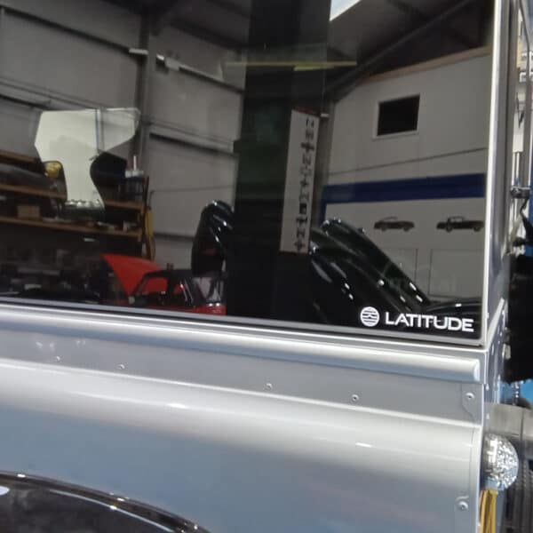 13.03.2025 2012 land rover defender 90 roof tent disassembly (2)