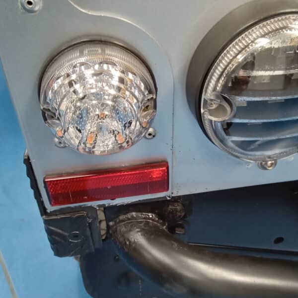 13.03.2025 2012 land rover defender 90 silver repairs (3)