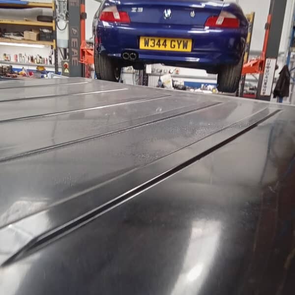13.03.2025 2012 land rover defender 90 silver repairs (4)
