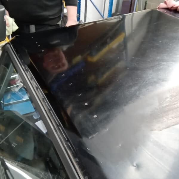 13.03.2025 2012 land rover defender 90 silver repairs (8)