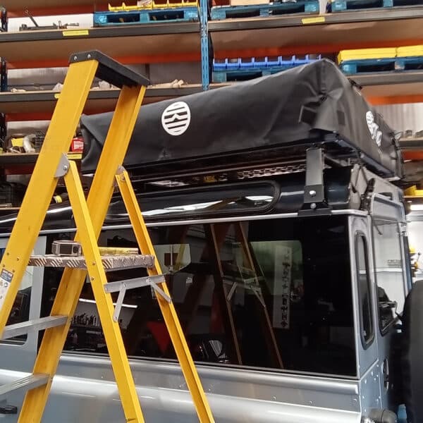 13.03.2025 2012 land rover defender 90 silver roof tent (10)