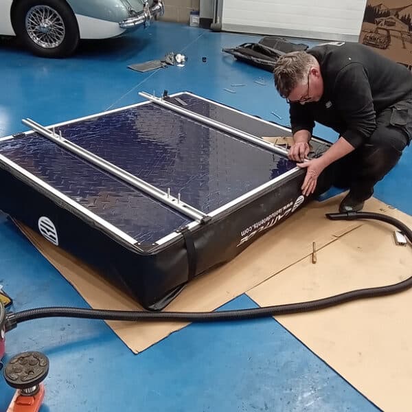 13.03.2025 2012 land rover defender 90 silver roof tent (9)