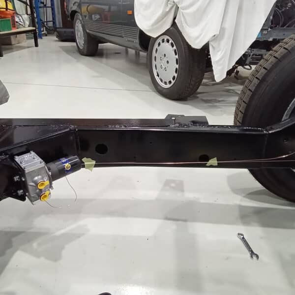 14032025 1954 jaguar xk120 chassis build up (14)