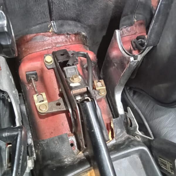 14032025 1968 mercedes 350 sl strip down (1)