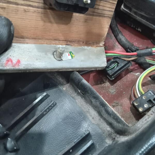 14032025 1968 mercedes 350 sl strip down (28)