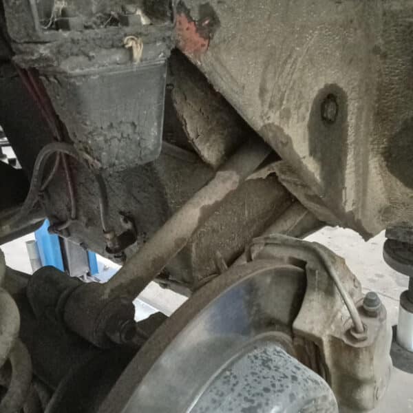14032025 1969 aston martin db6 suspension and steering hub strip (19)