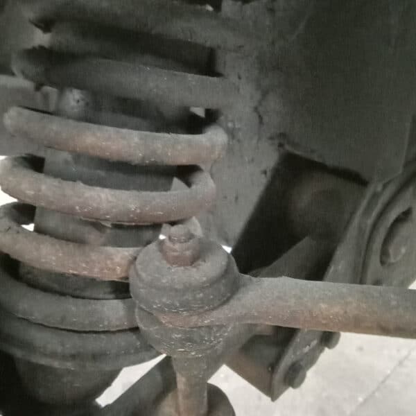 14032025 1969 aston martin db6 suspension and steering hub strip (8)