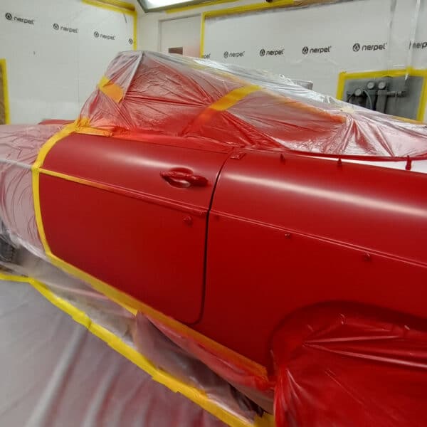 140325 1968 mg c roadster paintwork 04