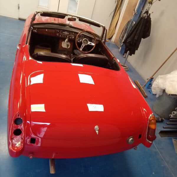 140325 1968 mg c roadster polish 05