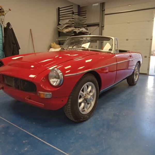 140325 1968 mg c roadster polish 07