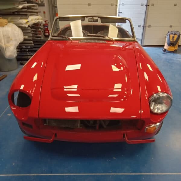 140325 1968 mg c roadster polish 08