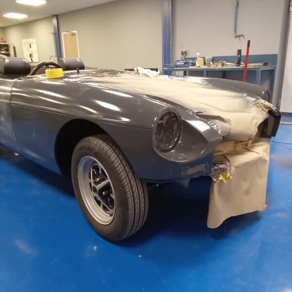 140325 1973 mg b roadster paint 03