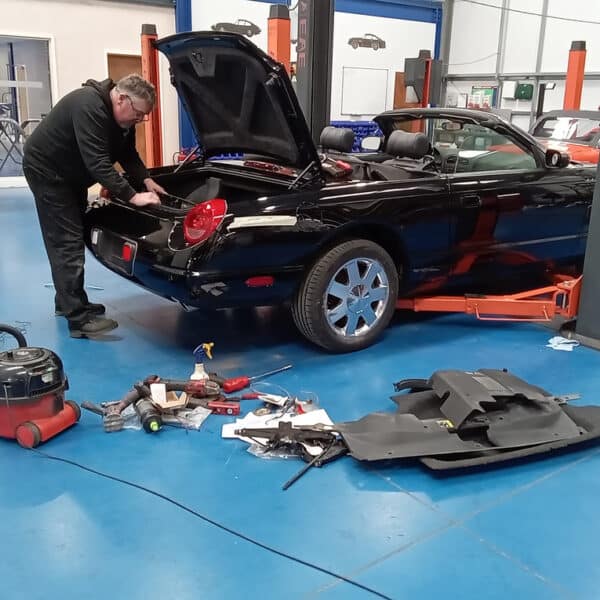 140325 2002 ford thunderbird reassembly 01