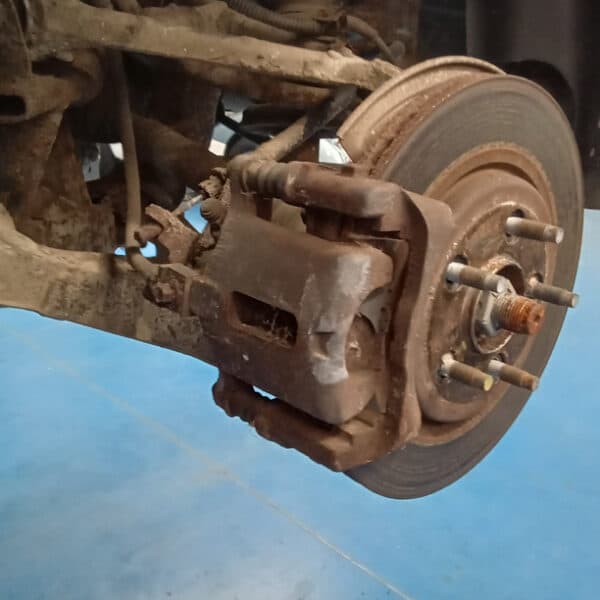 140325 2002 ford thunderbird reassembly 05