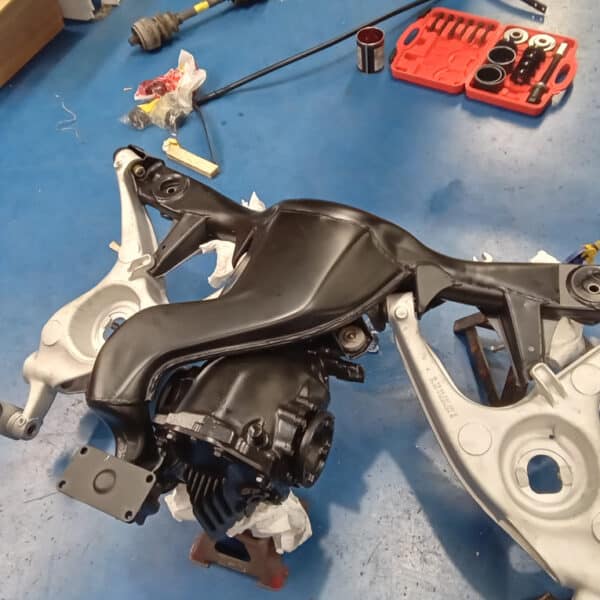 140325 mercedes 500sl rear axle work 04