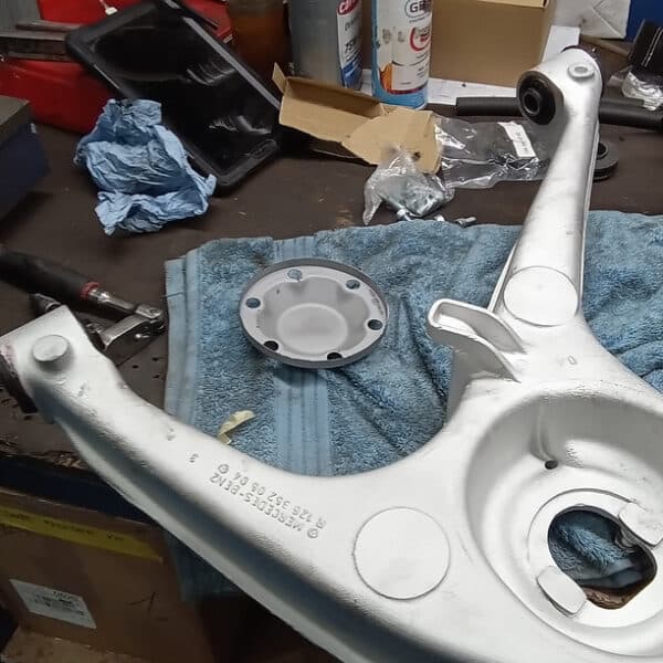 140325 mercedes 500sl rear axle work 05