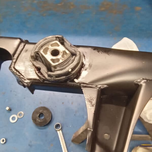 140325 mercedes 500sl rear axle work 11