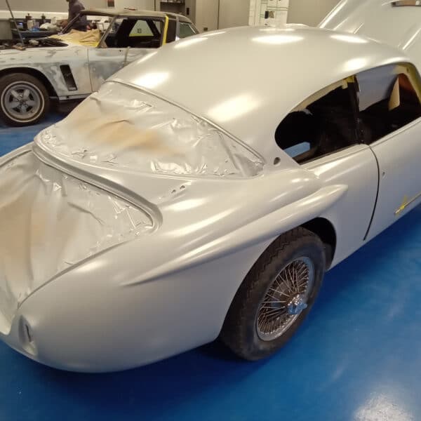 17032025 1960 jensen 541r paint prep (28)