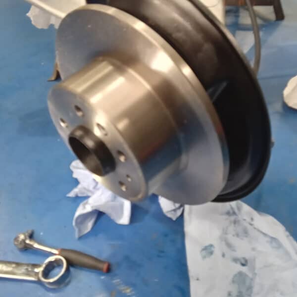 17032025 1987 mercedes 500sl rear axle assembly (1)