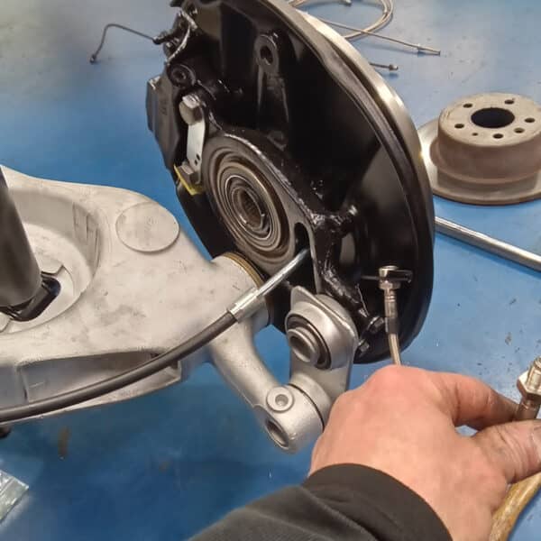 17032025 1987 mercedes 500sl rear axle assembly (9)