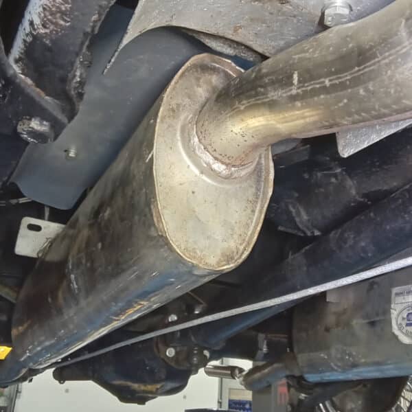 18.03.2025 1969 daimler 250 v8 blue knock (3)