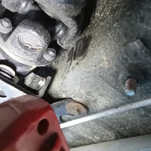 18.03.2025 1969 daimler 250 v8 blue still knocked (10)