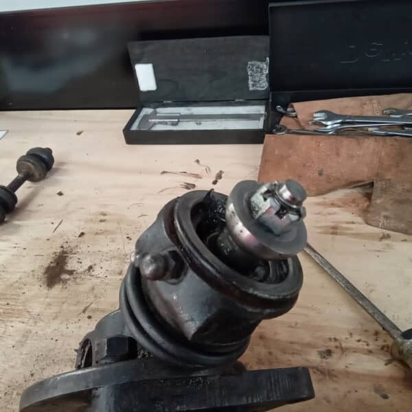 19032025 1969 aston martin db6 volante welding repairs (2)