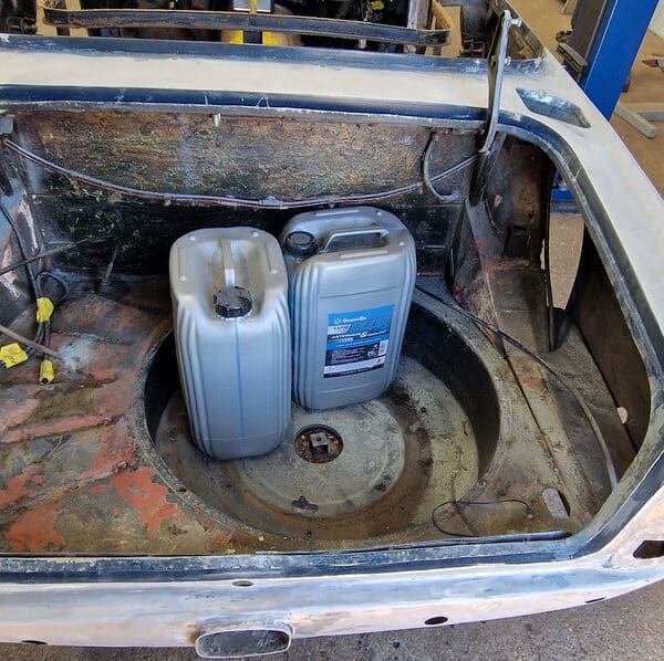19032025 1969 aston martin db6 volante welding repairs (21)