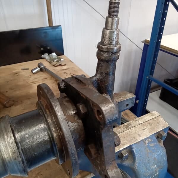 19032025 1969 aston martin db6 volante welding repairs (3)