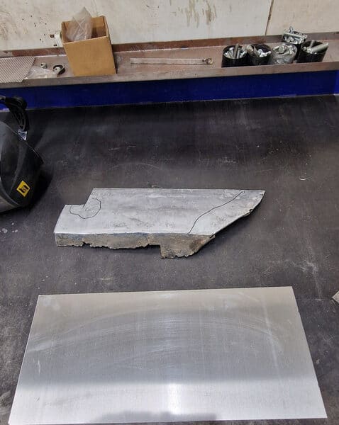 19032025 1969 aston martin db6 volante welding repairs (33)