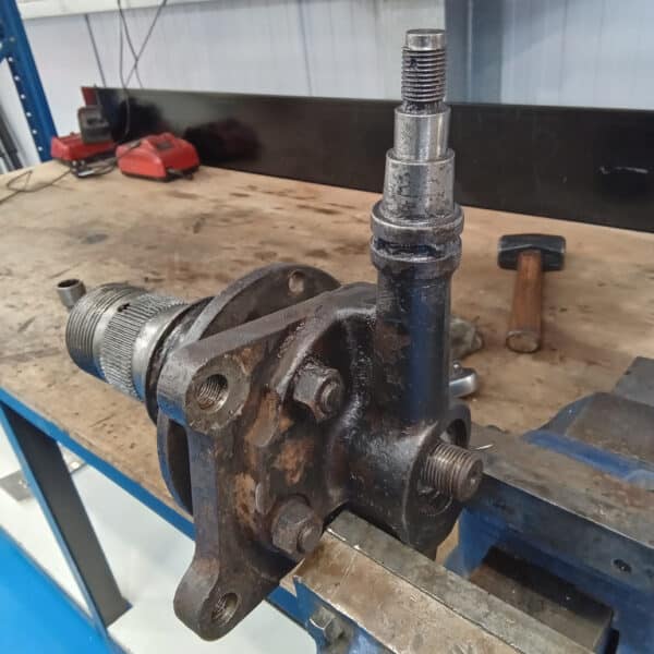 19032025 1969 aston martin db6 volante welding repairs (4)