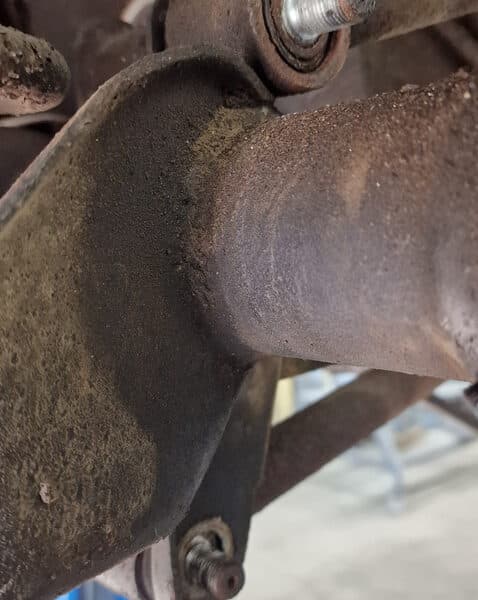 19032025 1969 aston martin db6 volante welding repairs (43)