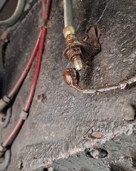 19032025 1969 aston martin db6 volante welding repairs (47)