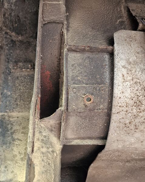 19032025 1969 aston martin db6 volante welding repairs (54)