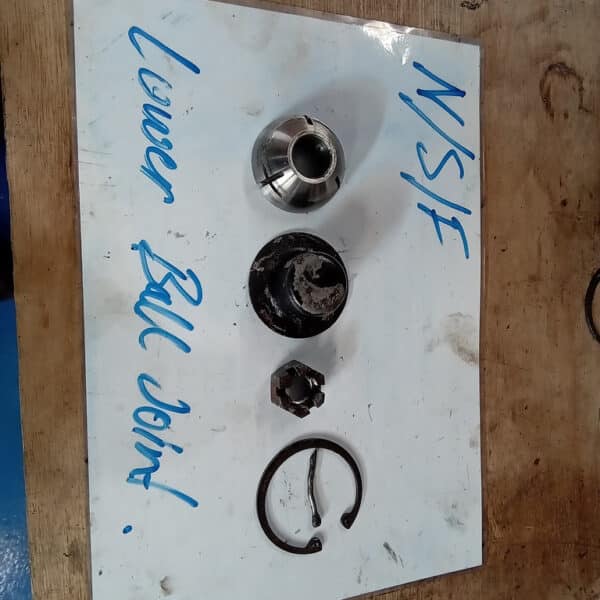 19032025 1969 aston martin db6 volante welding repairs (8)