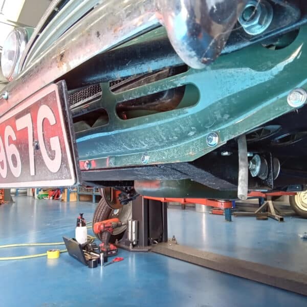 1968 morris minor traveller rust removal (2)