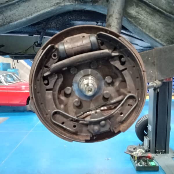 1969 audi 70l white refurbishing front and rear suspension(1)