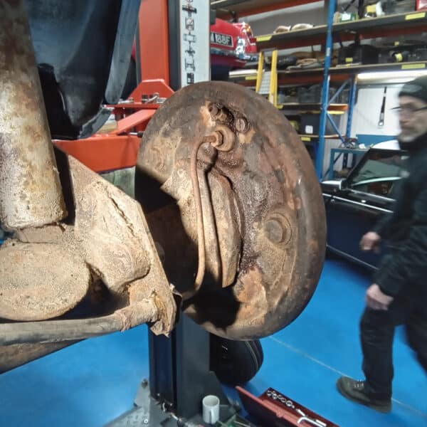 1969 audi 70l white refurbishing front and rear suspension(11)