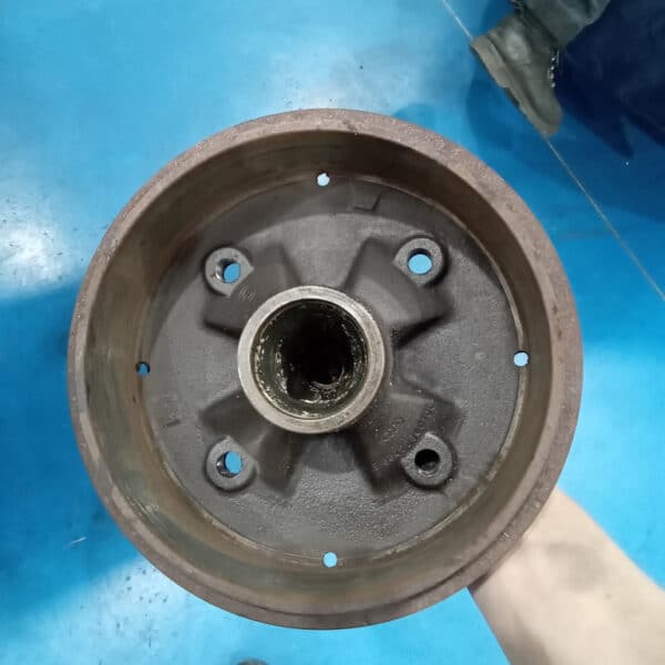 1969 audi 70l white refurbishing front and rear suspension(16)