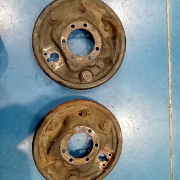 1969 audi 70l white refurbishing front and rear suspension(19)