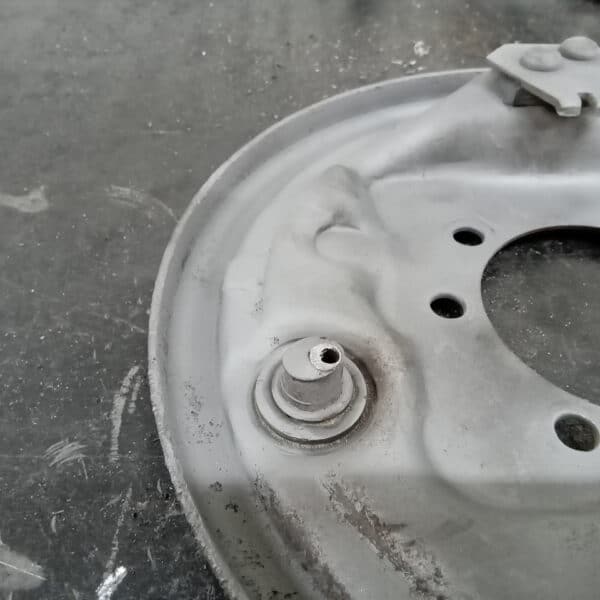 1969 audi 70l white refurbishing front and rear suspension(21)