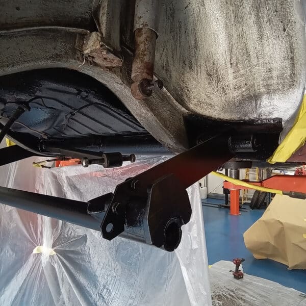 1969 audi 70l white refurbishing front and rear suspension(41)
