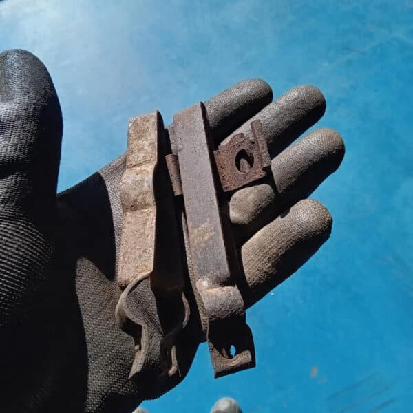 1969 audi 70l white refurbishing front and rear suspension(45)