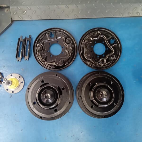 1969 audi 70l white refurbishing front and rear suspension(51)