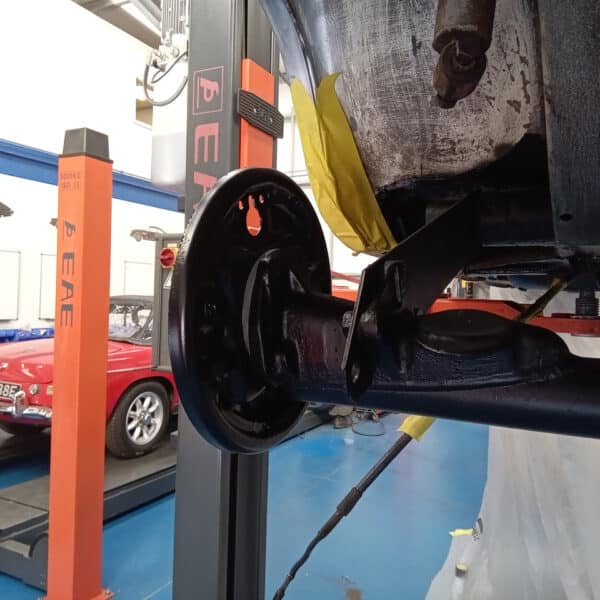 1969 audi 70l white refurbishing front and rear suspension(54)