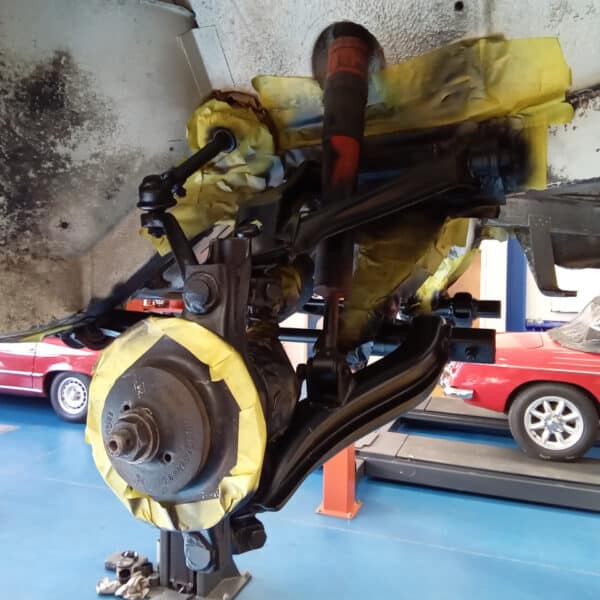 1969 audi 70l white refurbishing front and rear suspension(58)