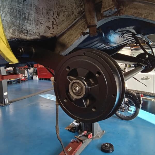 1969 audi 70l white refurbishing front and rear suspension(63)